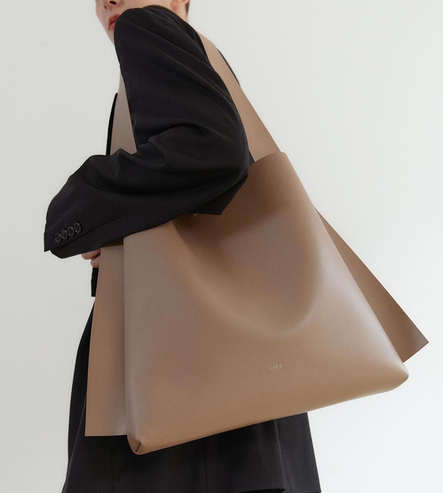 [OUT OF STOCK]  ARC BIG BUCKET – Artificial Leather_TAUPE