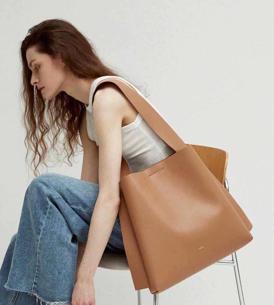 [OUT OF STOCK] ARC BIG BUCKET – Artificial Leather_CAMEL